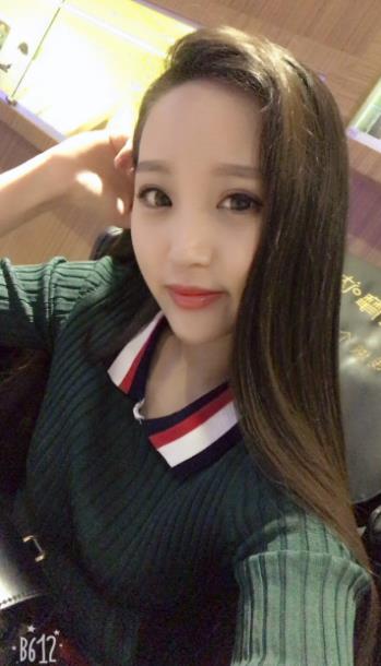 罗湖一兼职美女,挺漂亮那口活真棒小穴粉嫩水多,小妹妹感 第1张