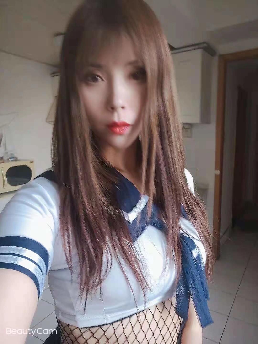 大奶少妇琪琪 第1张