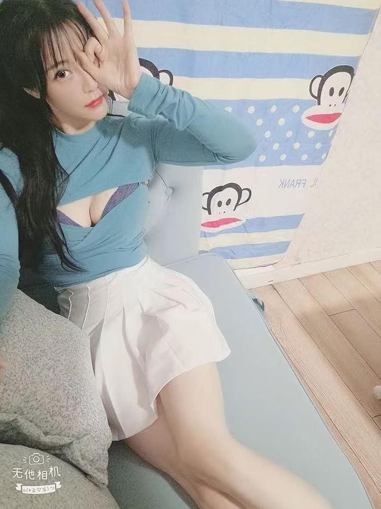 bobo大奶 第1张