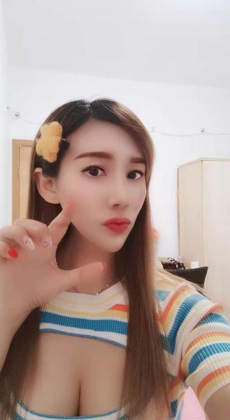 大胸女神婷婷可69 第1张