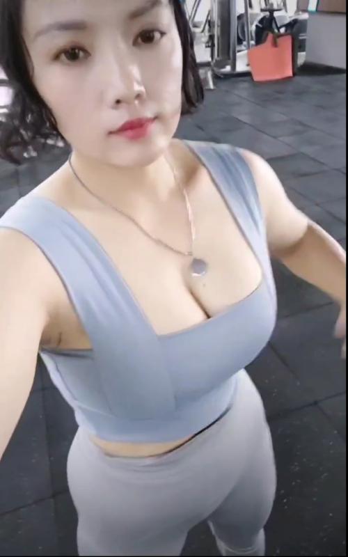 兼职健身妹淇淇 第2张