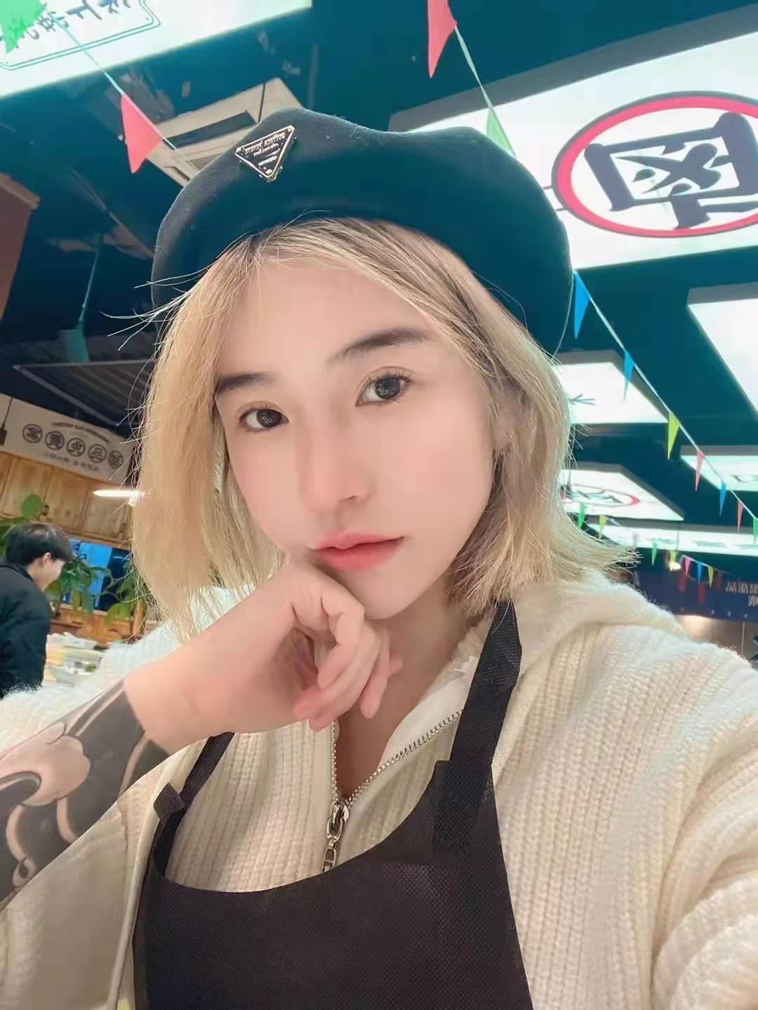 西大望路再刷带珠子做口活的00后铁锤妹妹 第1张
