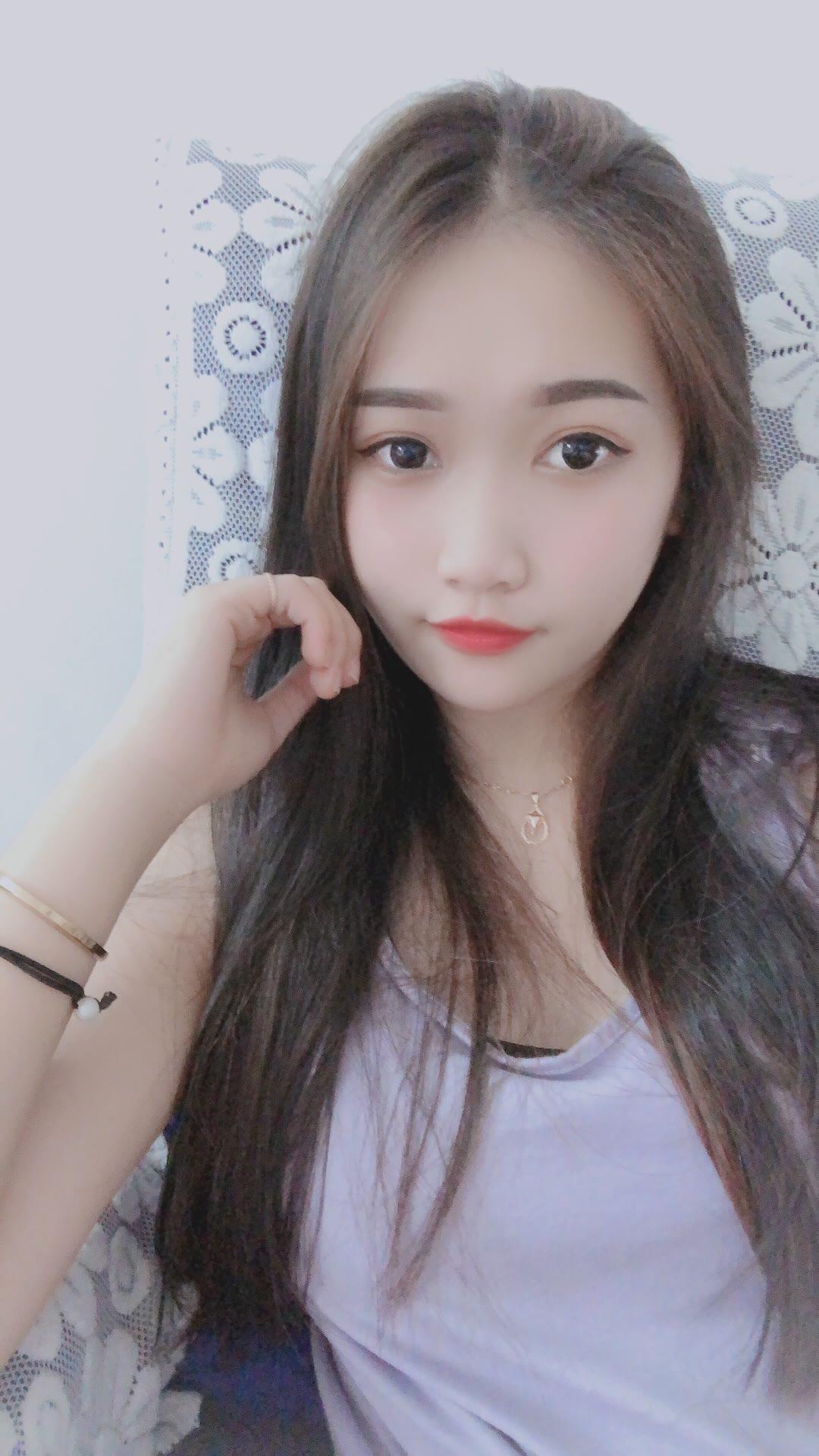 朝阳21岁辍学女,全身粉嫩叫声酥麻 第1张