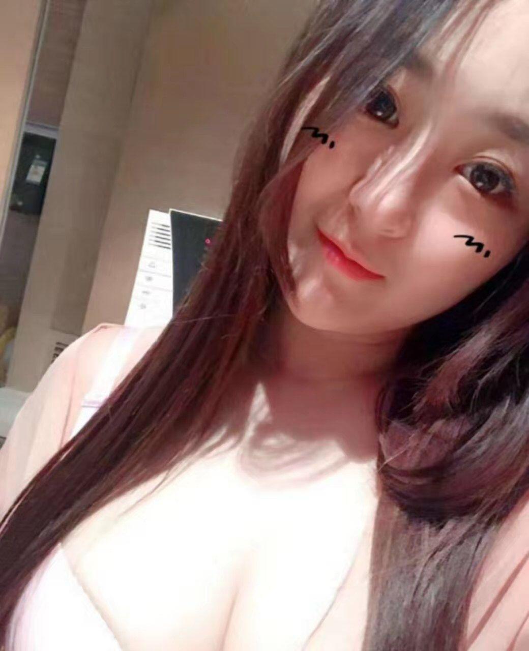 天桥区肤白奶大嫩穴的服务系兼职 第1张